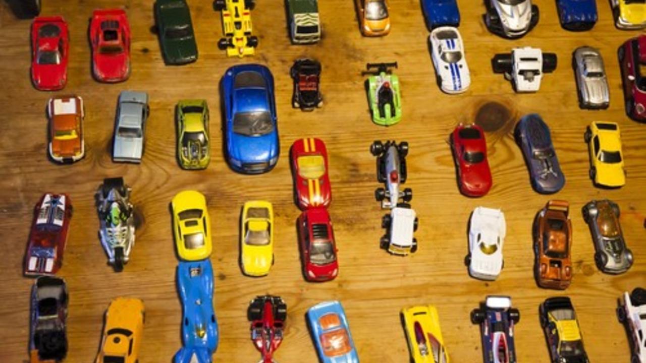 line up toys autism