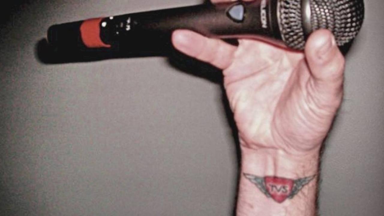 Microphone Grips For Singers