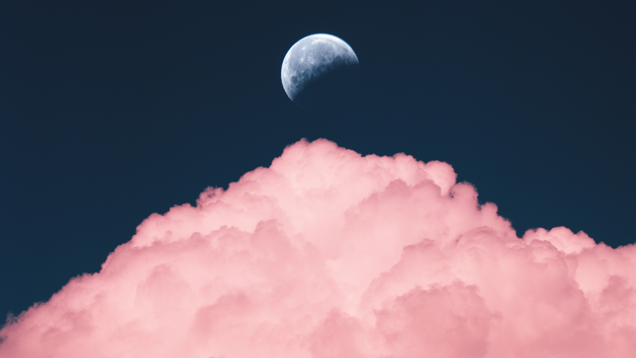 THE CONNECTION BETWEEN THE MENSTRUAL CYCLE AND THE MOON