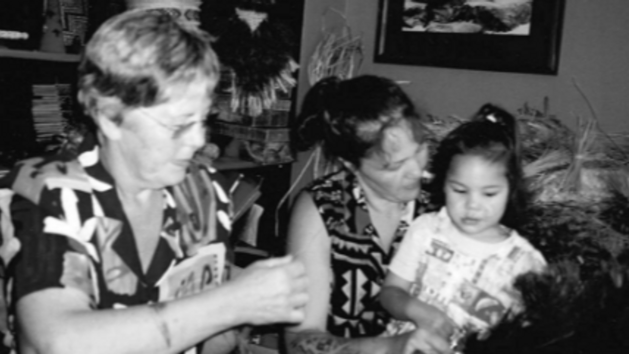 Erenora, Daughter Veranoa & Granddaughter Ellie