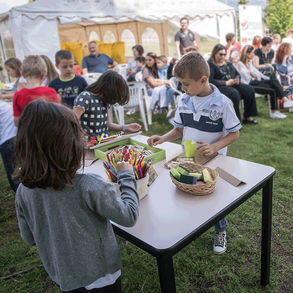 I diplomi consegnati ai bambini al termine dei potenziamenti