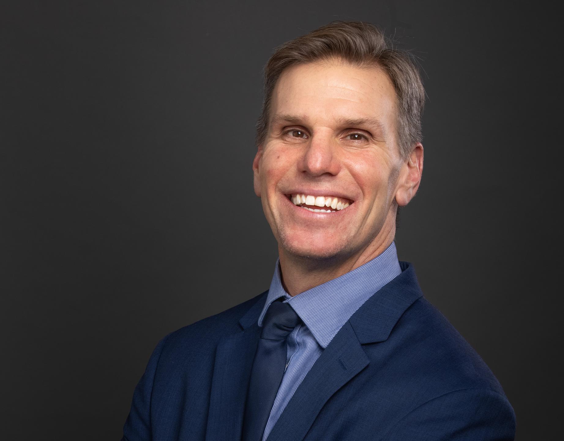 Dr. Marcos Vargas