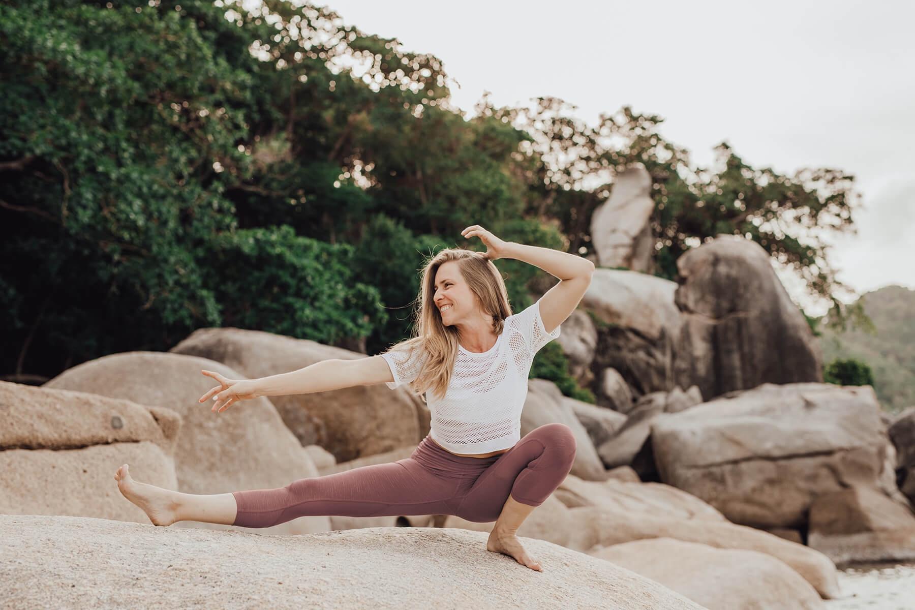 Virginie Duval de Dfine Yoga offre des vidéos de yoga et d'entrainment en ligne