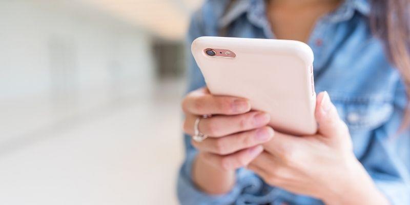 Baby sleep course on phone