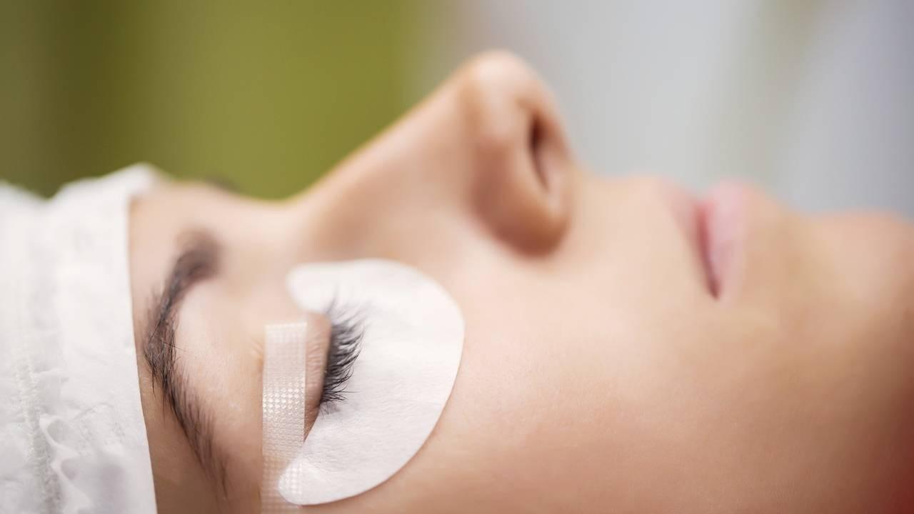 Eyelash Extension Training | Get Certified 100% Online ...