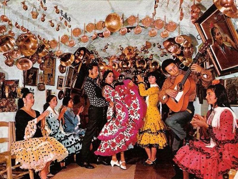 Zambra Gitana del Sacromonte- Granada - Zambra Mora History Online with Puela Lunaris-