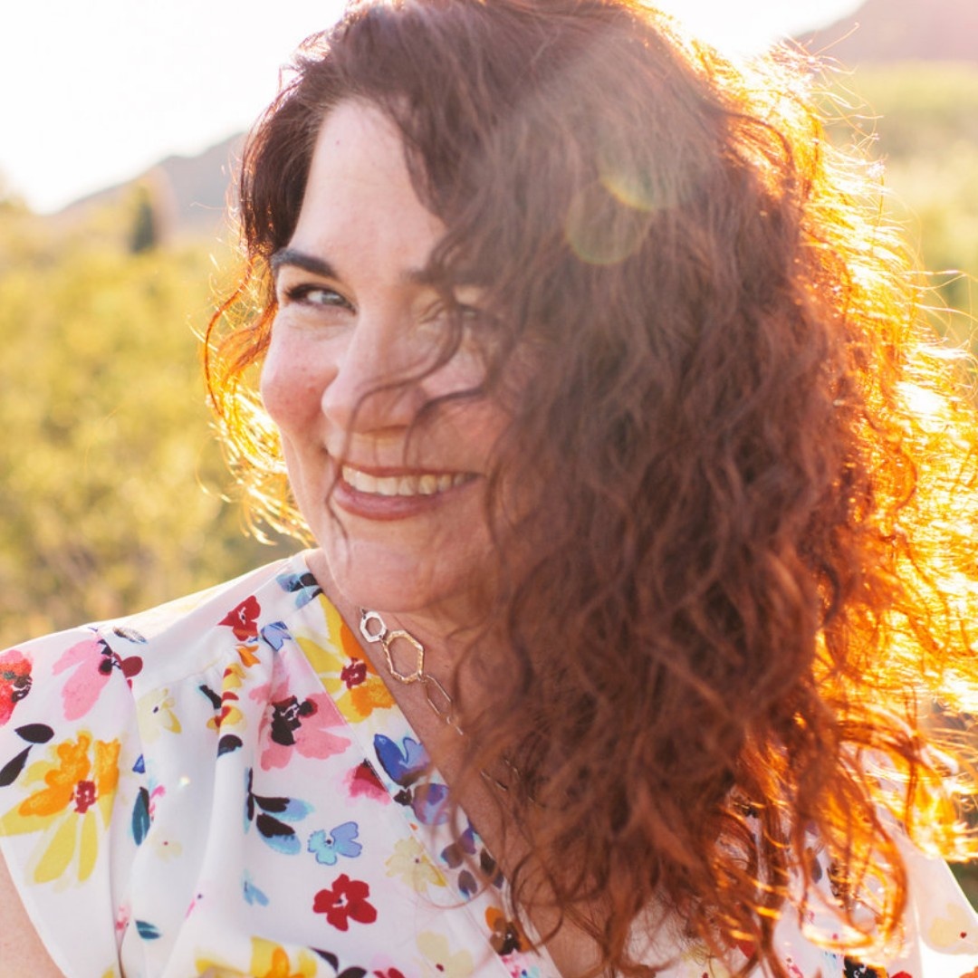 Elena Joy Thurston Headshot